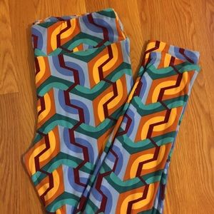 LulaRoe Leggings Tall & Curvy (Size 12-18)